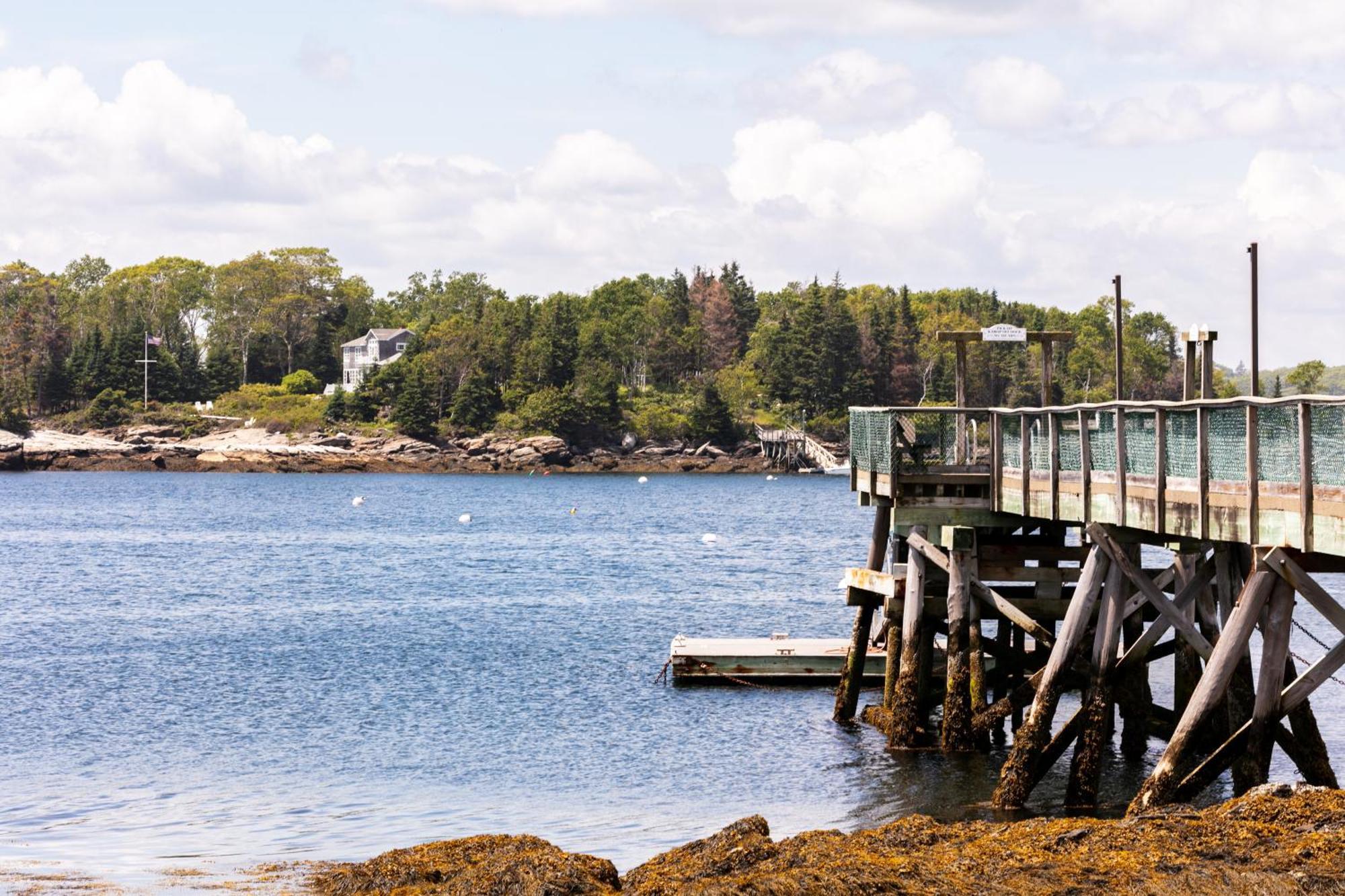 Bluebird Ocean Point Inn Exteriör bild
